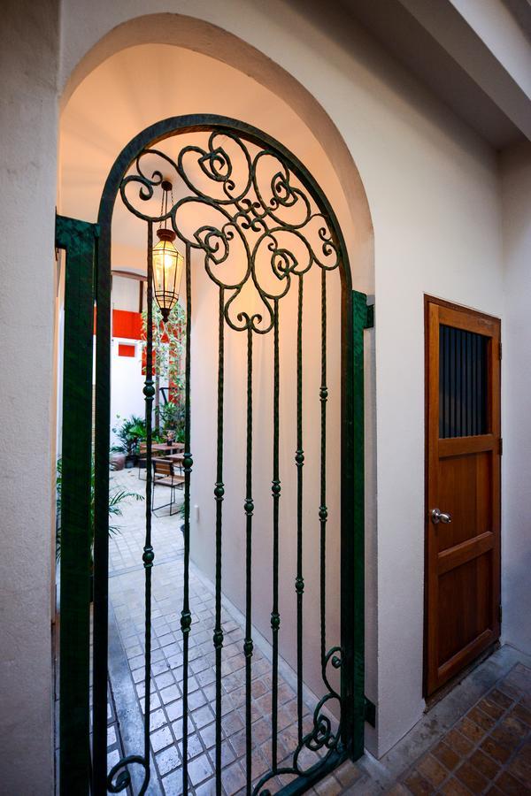 Bed and Breakfast Neighbor Phuthon Бангкок Екстер'єр фото